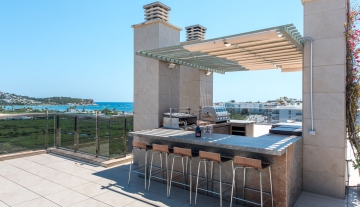 Resa estates Ibiza penthouse 3 bedrooms for sale 2021 real estate views sea Botafoch bar rooftop.jpg